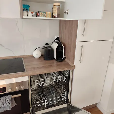 Am Bahnhof Mit Balkon Apartmán